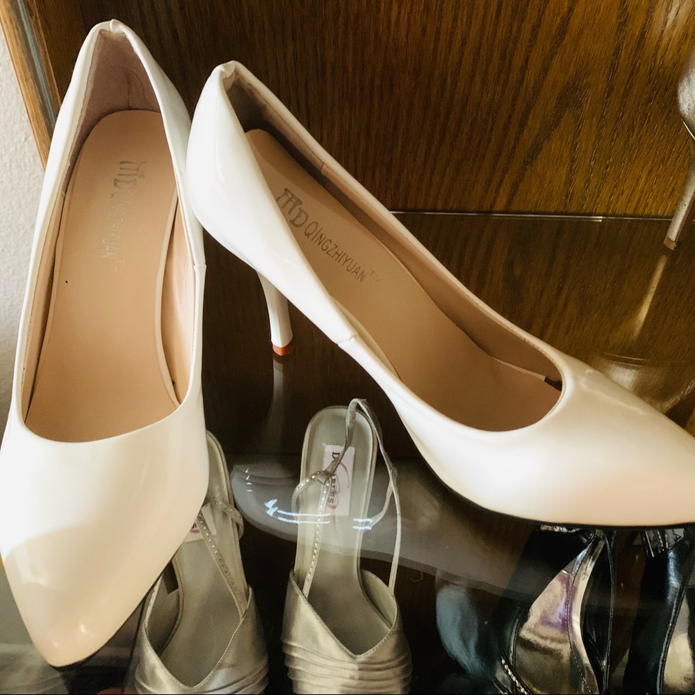 White pointy toe High heel 100% new